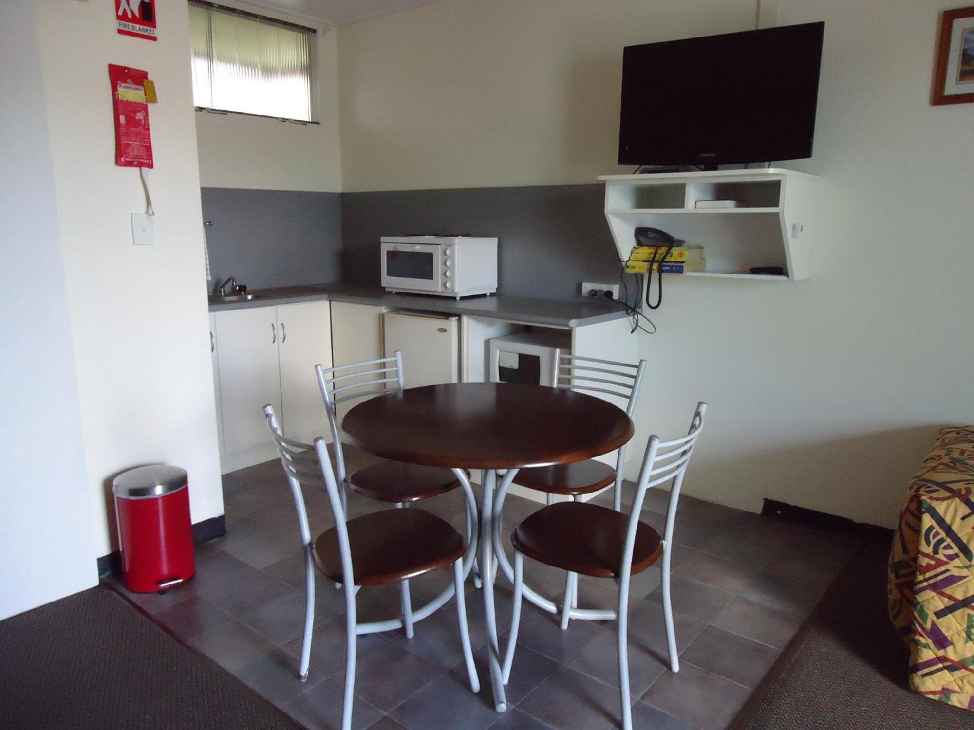 Moondarra Motel Innisfail Exterior foto